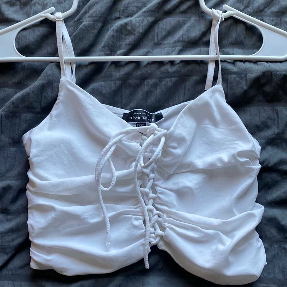 White boutique crop top